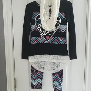 Girl's 3 piece set with scarf small 7/8